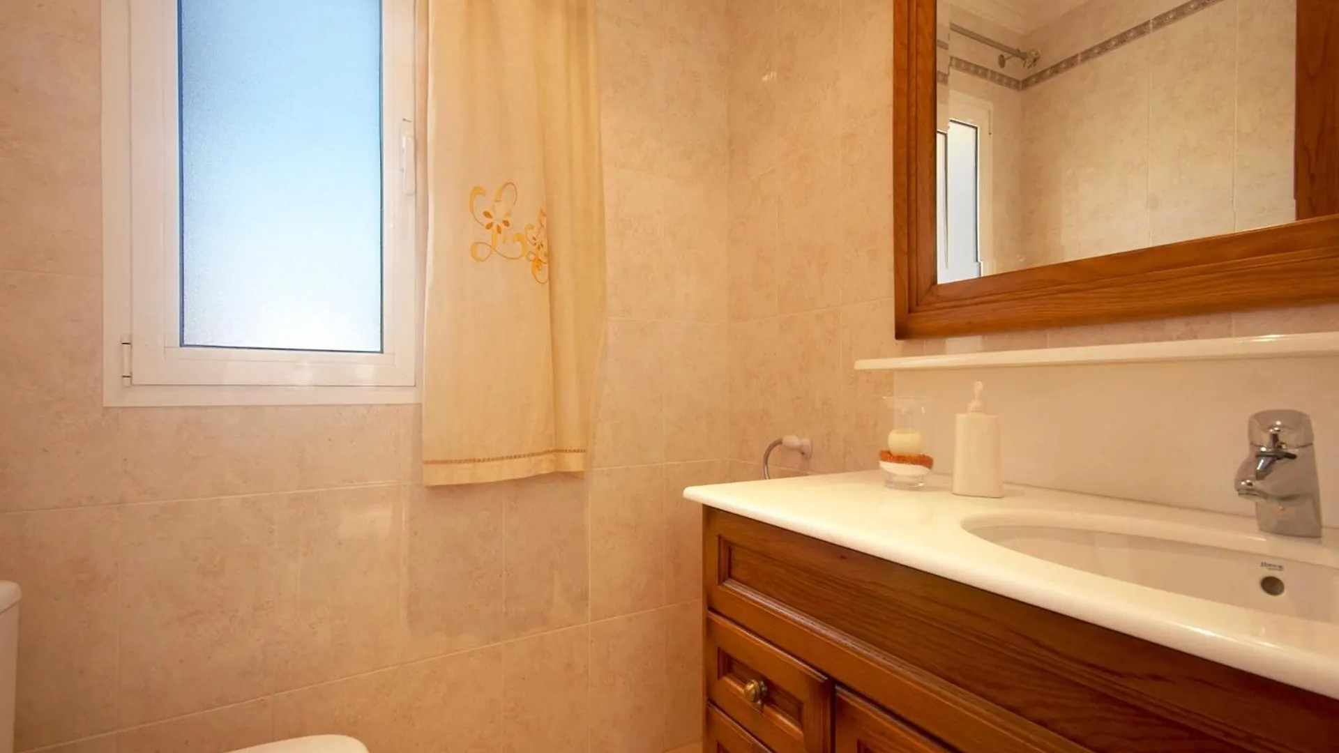 Immaculate Mallorca Villa Las Olas 3 Bedrooms Ideal For Families Couples Alcudia