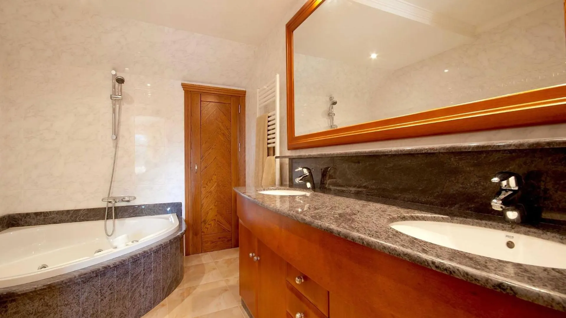 Immaculate Mallorca Villa Las Olas 3 Bedrooms Ideal For Families Couples Alcudia Spain